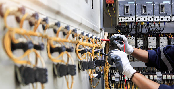 Professional Electrician technician working in Laurel Hollow, NY